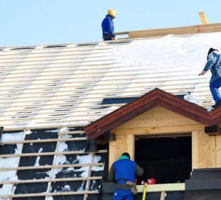 Select Carefully an Accomplished Agency for Roofing Service at A Profitable Budget